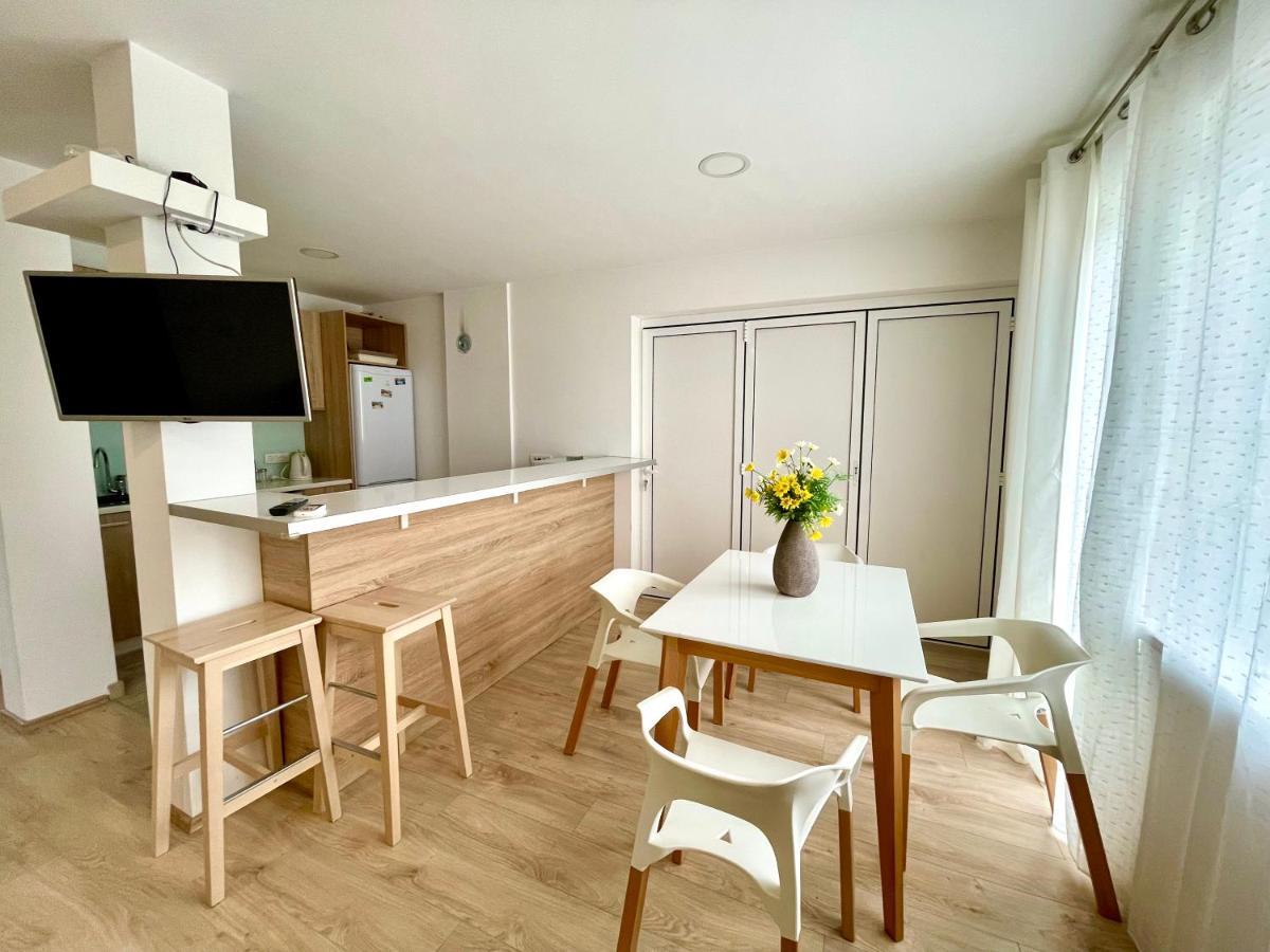Cozy Apartments In Belgrade, Cukarica, Zeleznik, Free Parking And Wifi Εξωτερικό φωτογραφία